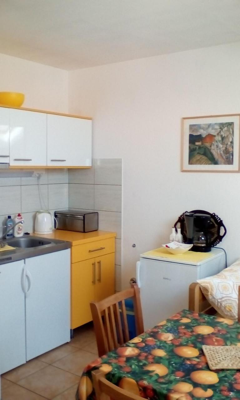 Apartment Gotovina Biograd Na Moru Exterior photo